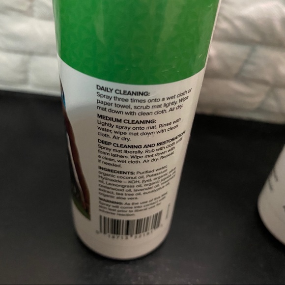 Gaiam Yoga May Wash Spray All Natural - Picture 3 of 4